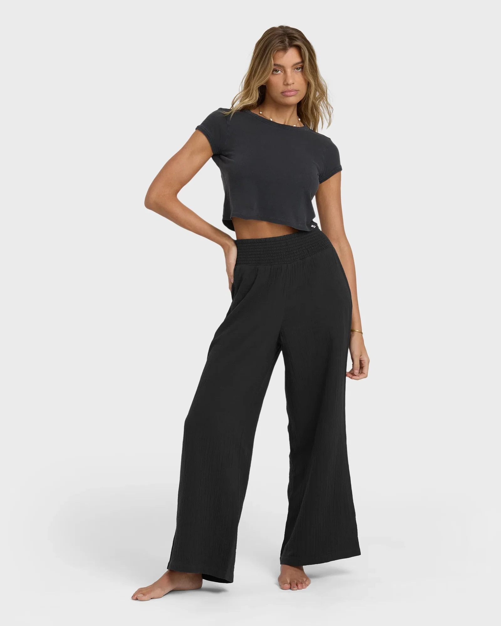 Image of New Waves Gauze Elastic Waist Pants - Black Sands