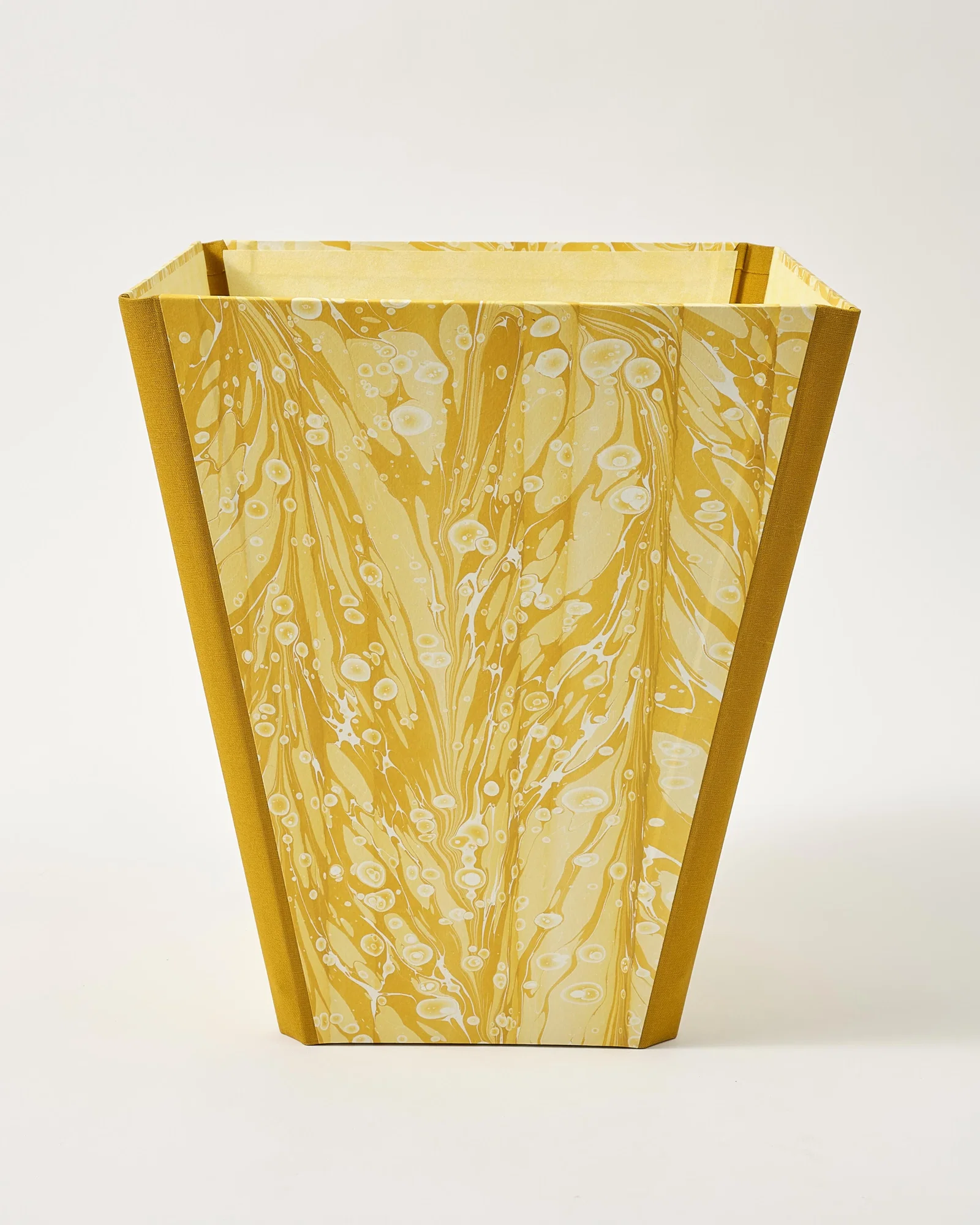 Image of Marbled Bin