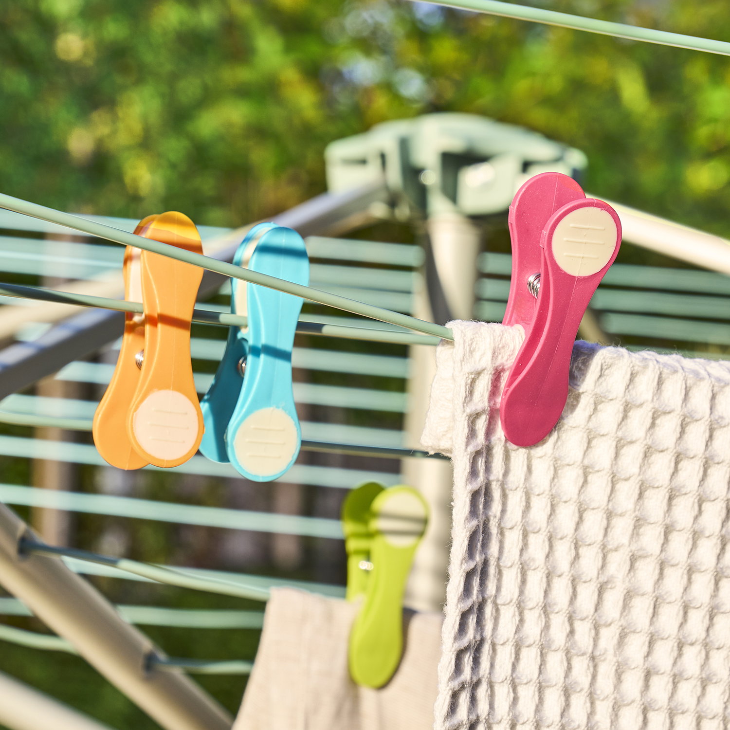 20 Lakeland Super Soft Grip Pegs