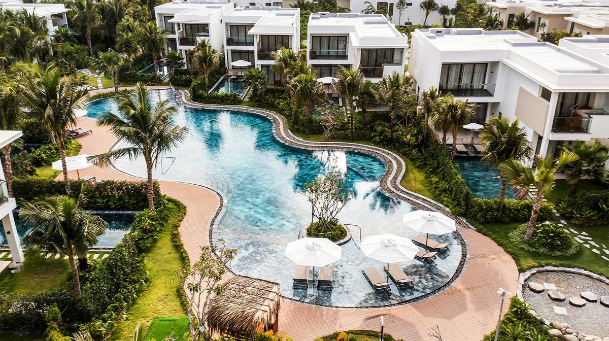 Vietnam Beachfront Suites & Villas with All-Inclusive Dining, Nightly Cocktails & Massages