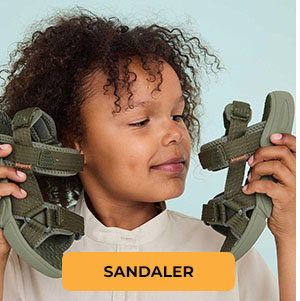 Shop sandaler