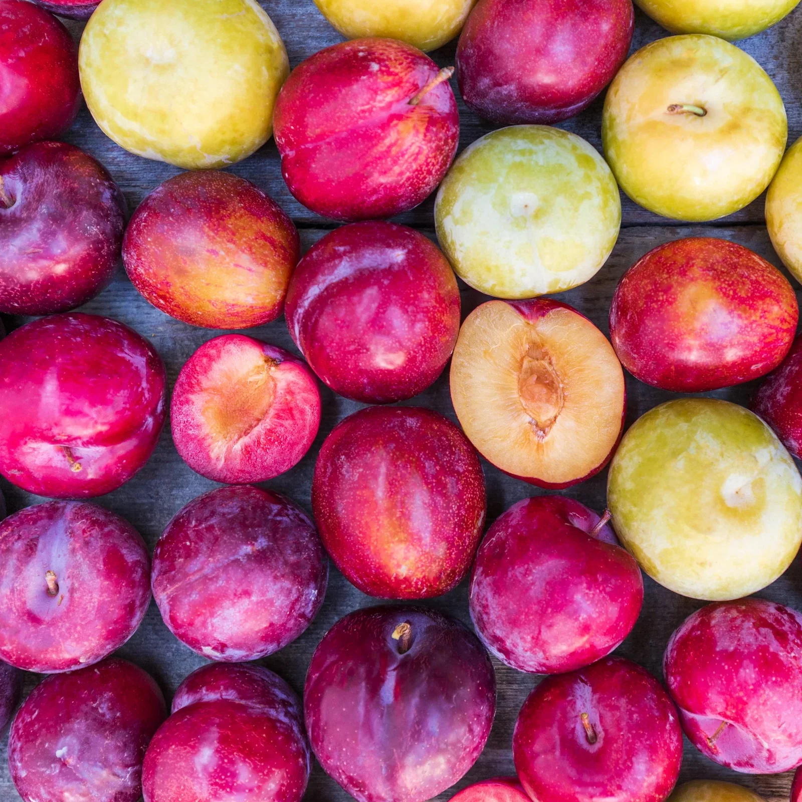 Image of Gotta Have My Plums and Pluots | Organic Fruit Club