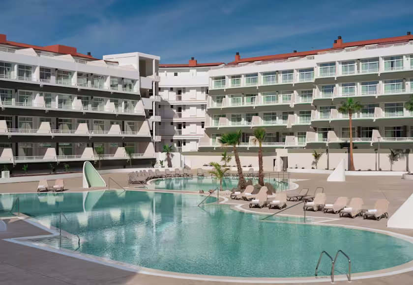 Gara Suites Golf & Spa