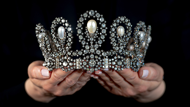 The Story of Tiaras: A History of Elegance