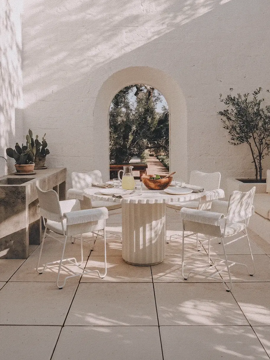 Droomachtig mooi: outdoor living in wit