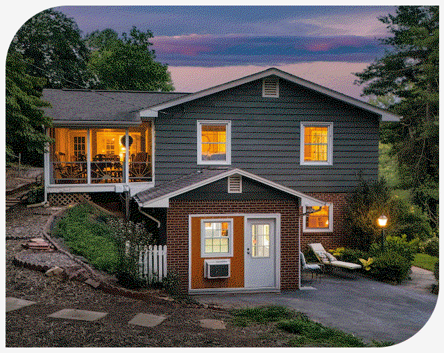 Discover cozy mountain homes—from wooded retreats to warm, light‑filled escapes made for unwinding.