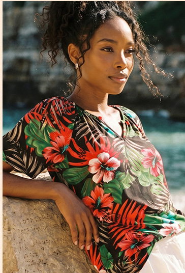 Coral Textured Floral Print V-Neck Top