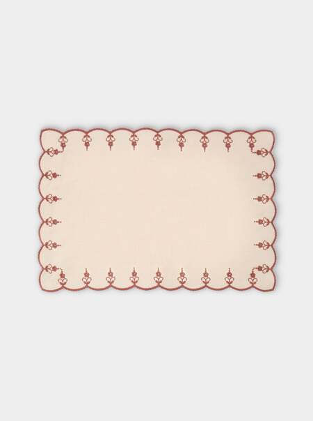 Carlotta Embroiderd Linen Placemats (Set of 4)