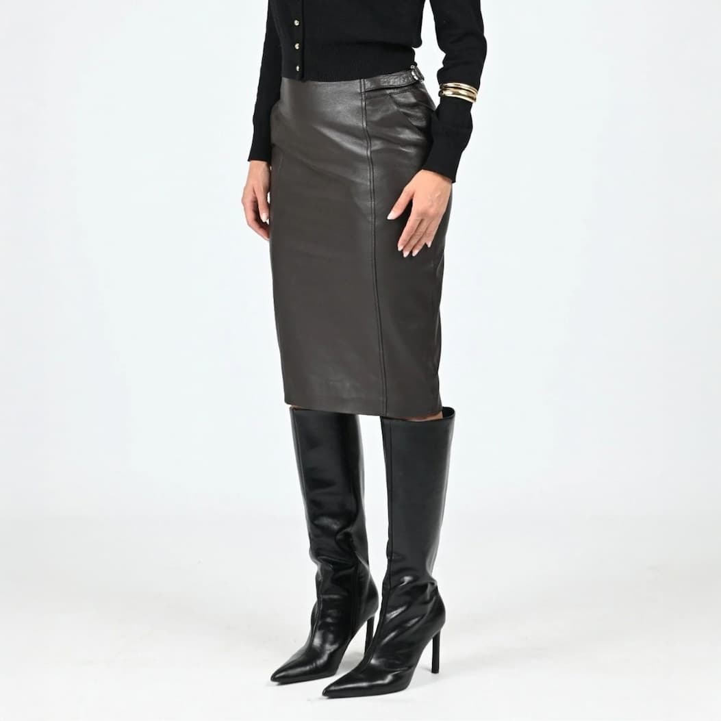 Robes et jupes en cuir