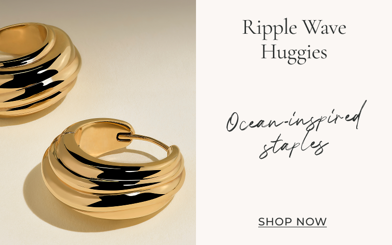 Ripple Wave Huggies in Gold