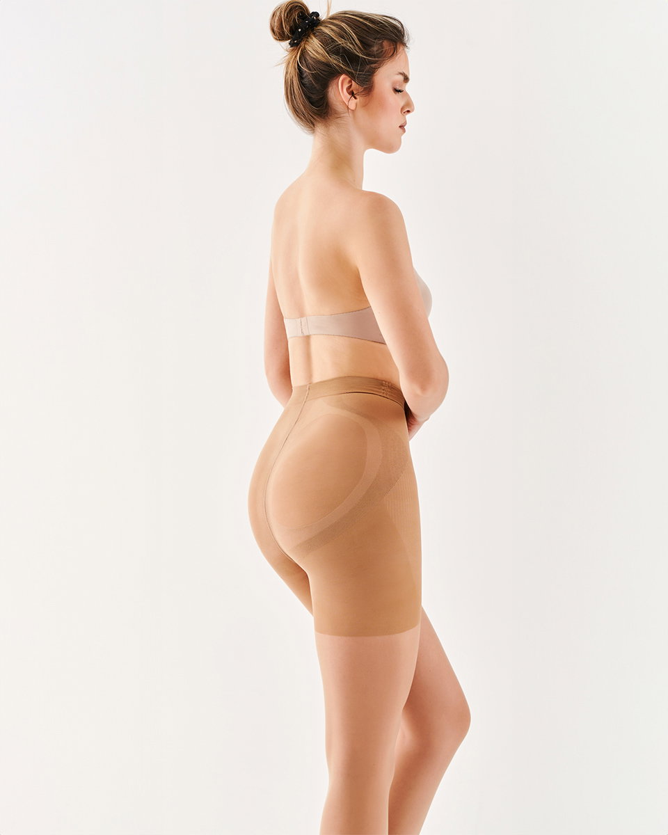 Cienkie rajstopy modelujące