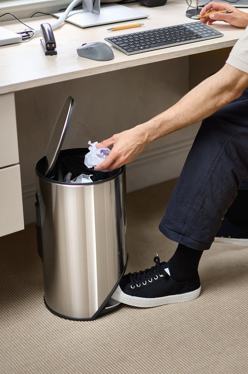 Arc™ 10L Easy-push Stainless-steel Pedal Bin