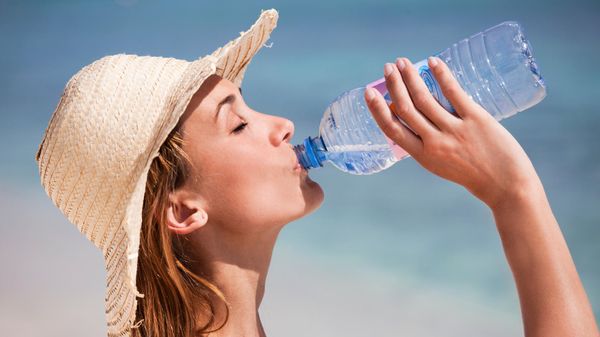 Combien de temps peut-on garder une bouteille d’eau une fois ouverte?