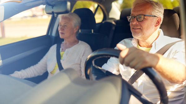 Indemnité carburant pour les  grands rouleurs : les retraités peuvent-ils toucher cette aide de 100 euros?