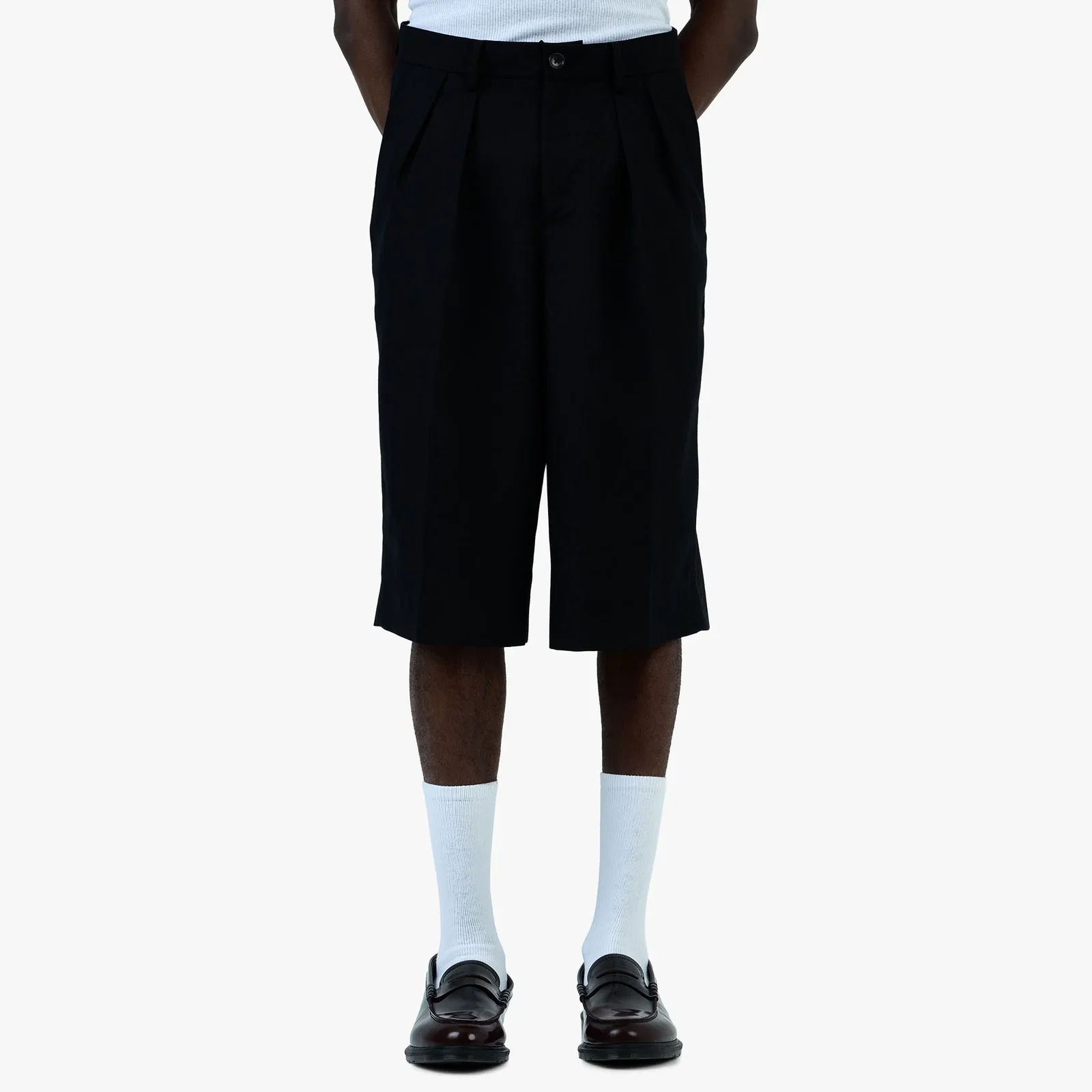 Image of Beams Wide Short Slacks / Black
