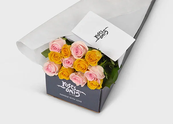 Image of Mixed Light Pink And Yellow Roses Gift Box (ROA132)