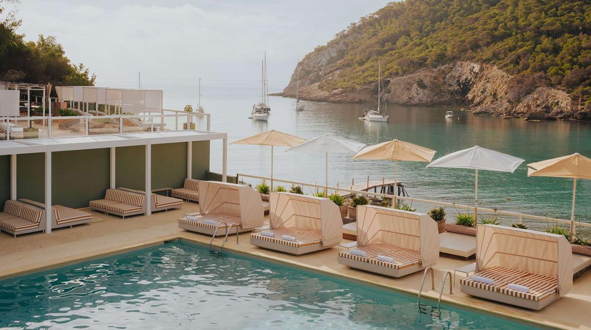Ibiza Cliffside Elegance with Four Pools, Direct Beach Access & Daily Breakfast