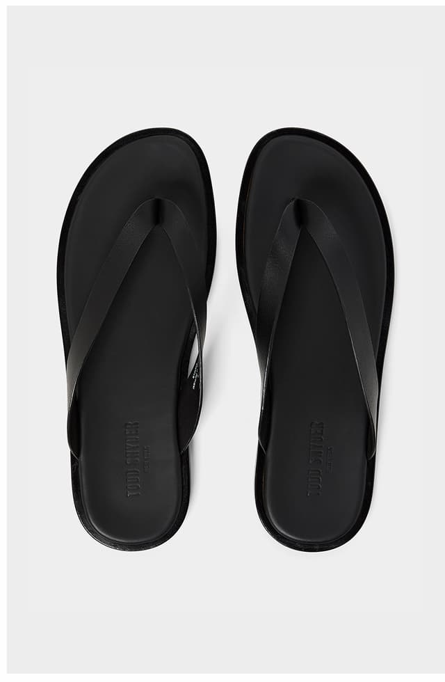 Porto Leather Thong Sandal