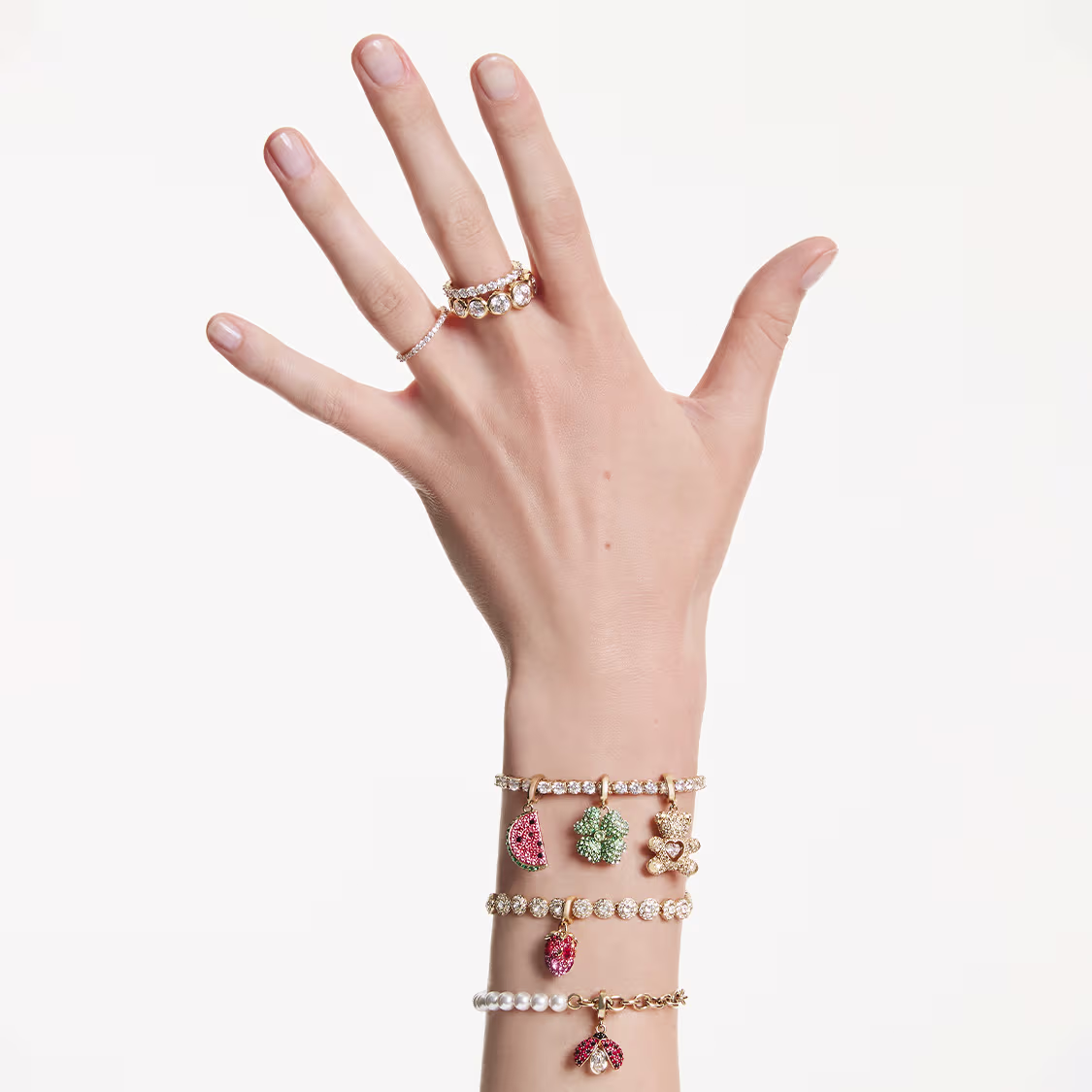 Bracciali impreziositi con charm Swarovski