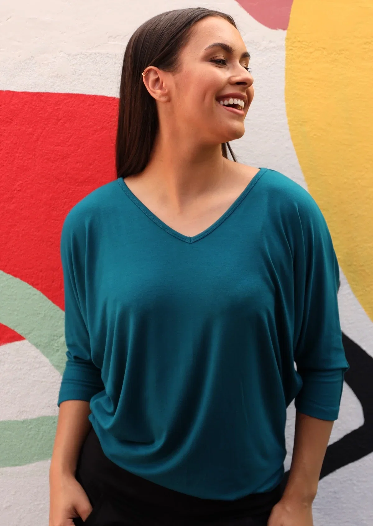 Image of 3/4 Sleeve V-neck Batwing Top Teal
