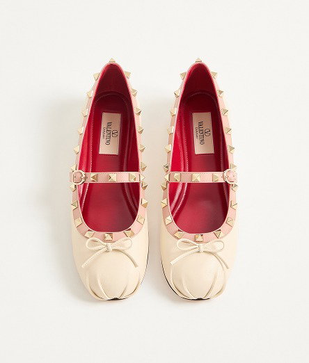 https://www.valentino.com/product-WS0QA5XGR_3FC