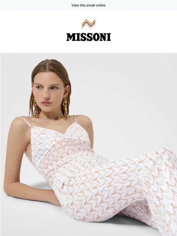 Textures that enhance white tones