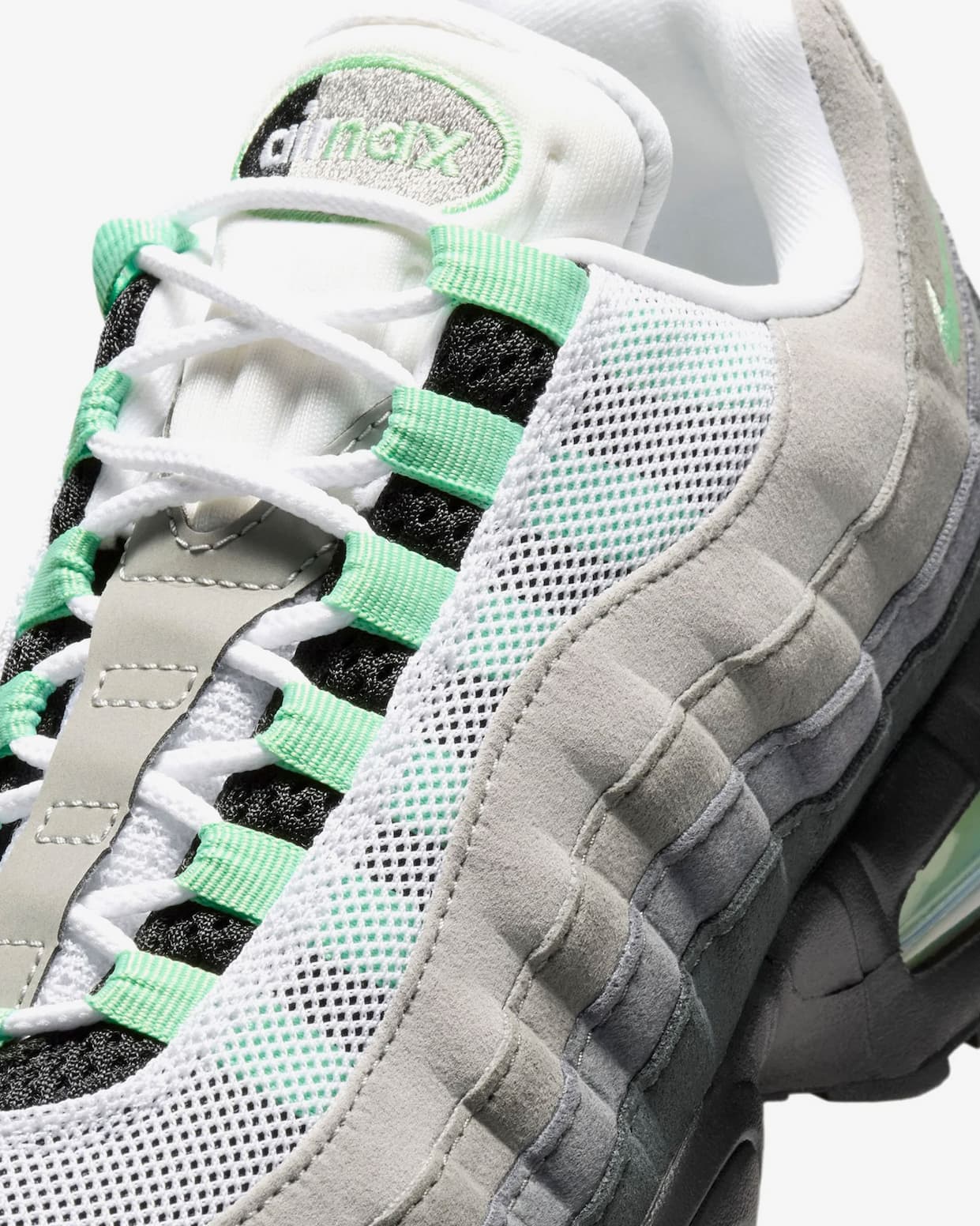 Nike Sportswear at Sneakersnstuff