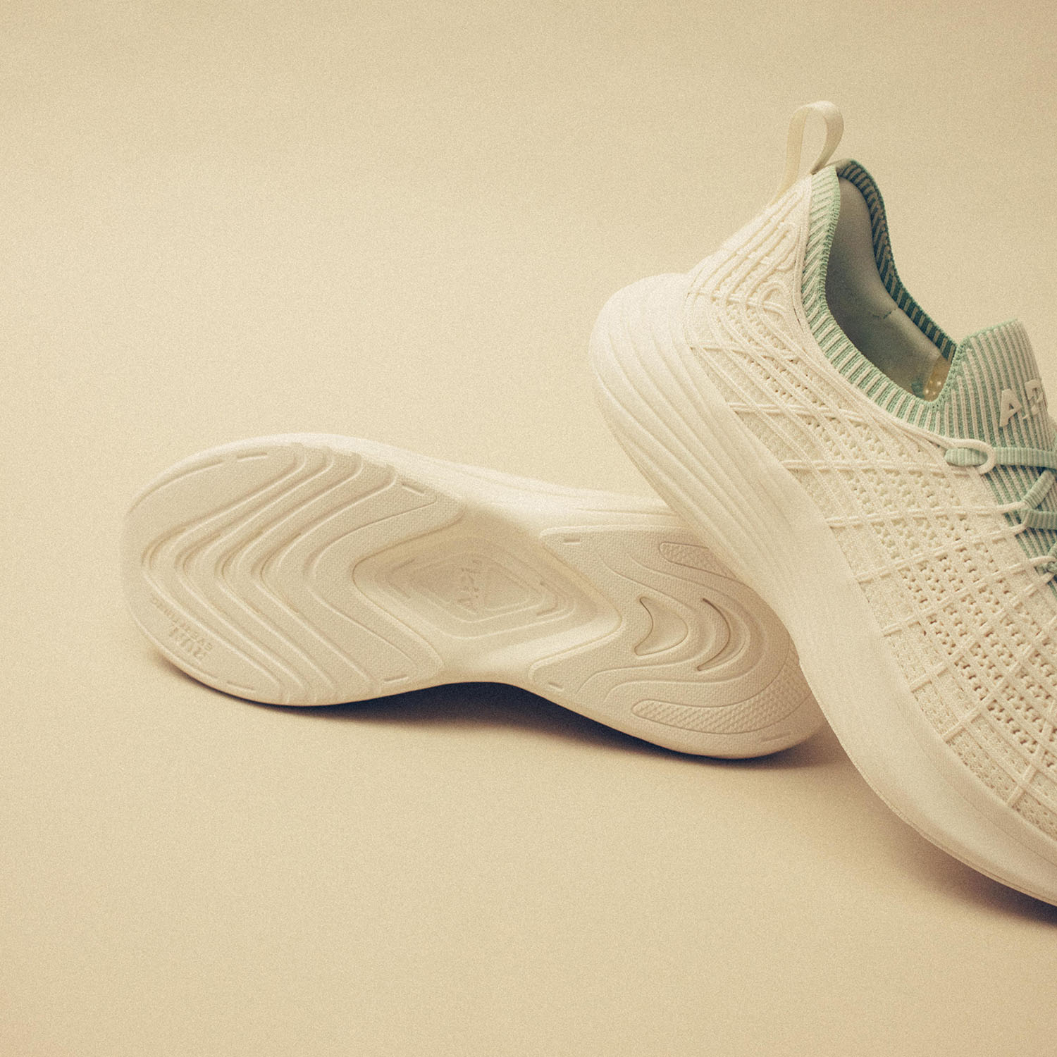 Zipline in Ivory / Matcha / Ribbed