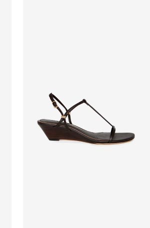 Daryn Wedge in Chocolate Leather.