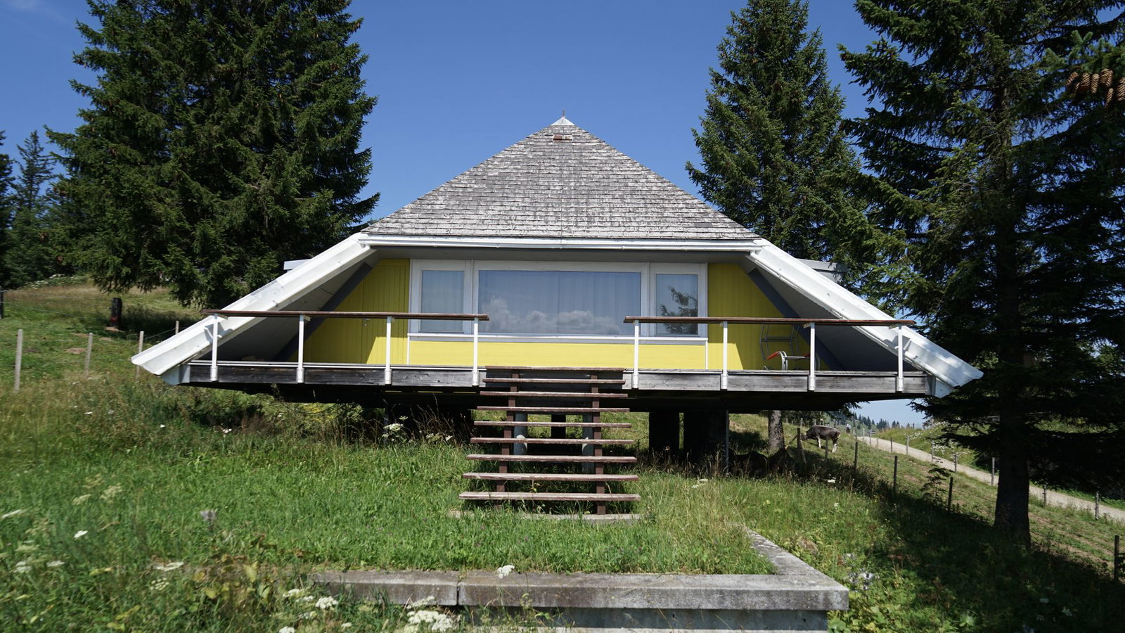 modernist cottage