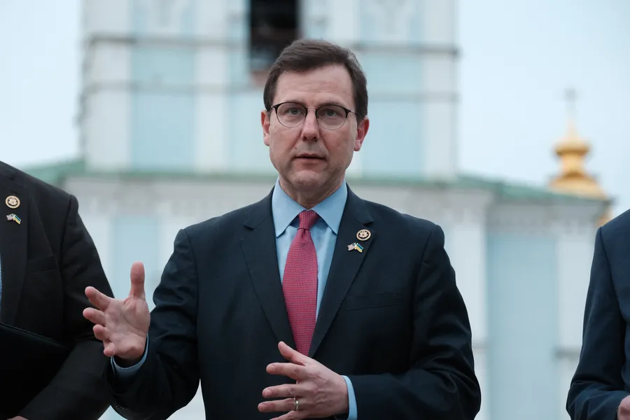 Missing Congressman Wins Primary, Promises to Explain