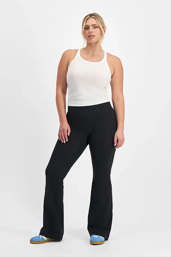 Move Flare Pant