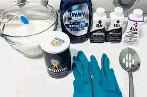 Mix Dawn dish soap and Rit dye for this really clever trick