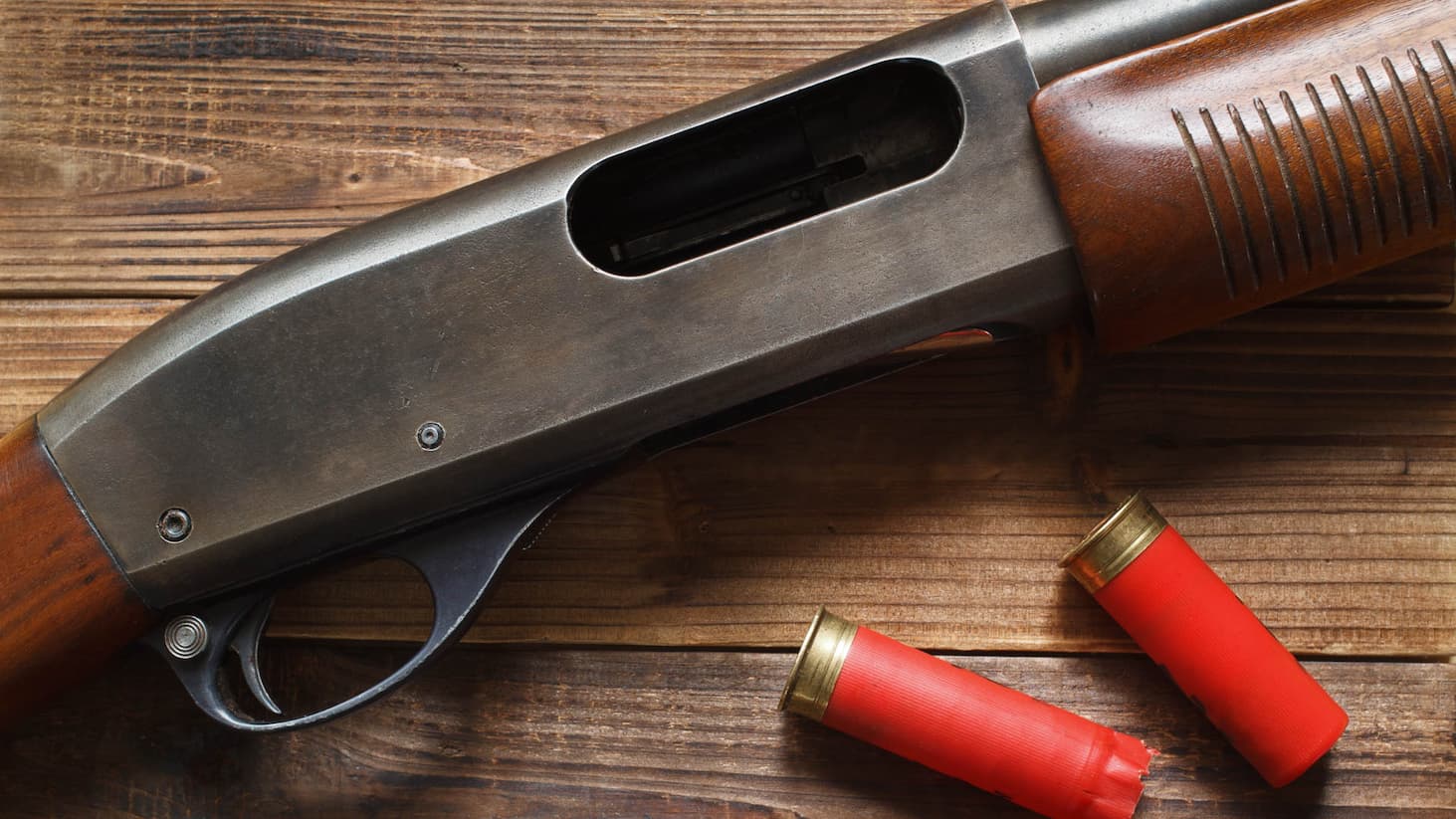 pump shotgun
