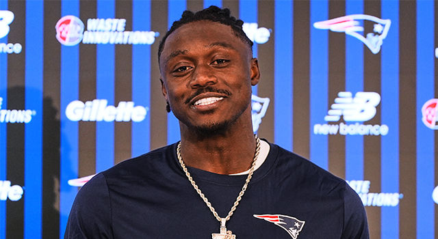 A.J. Brown on joining Patriots: 'I know this ain't heaven, but it's close to it'