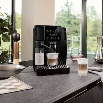 DeLonghi 60 fl oz Coffee Machine Magnifica Start Espresso Milk Frother