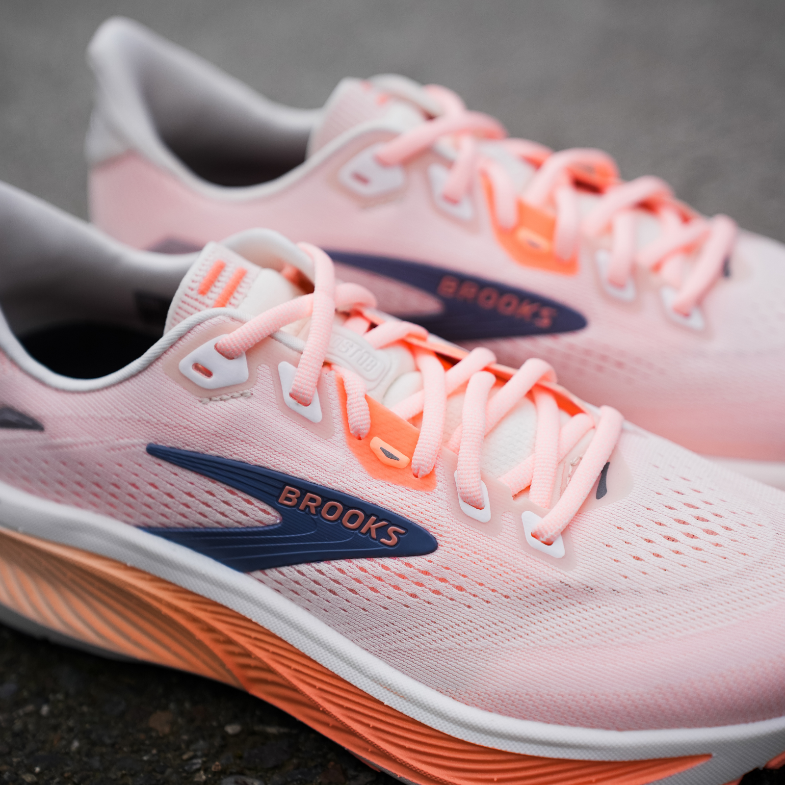 Brooks Ghost 18 shoes