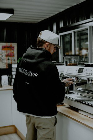 Design911 Member x RACE&TAYLOR..