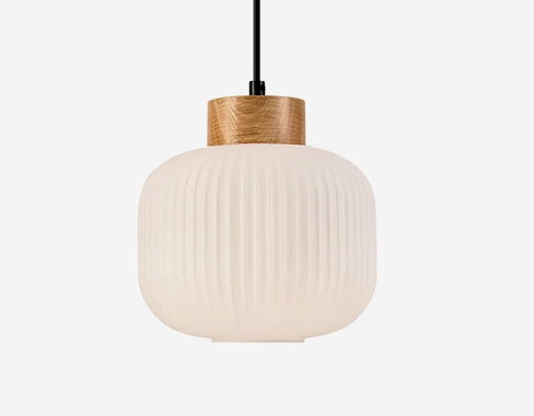 Lamkur Lámpara colgante Harmony, Ø 20 cm, vidrio opalino, madera de roble, E27