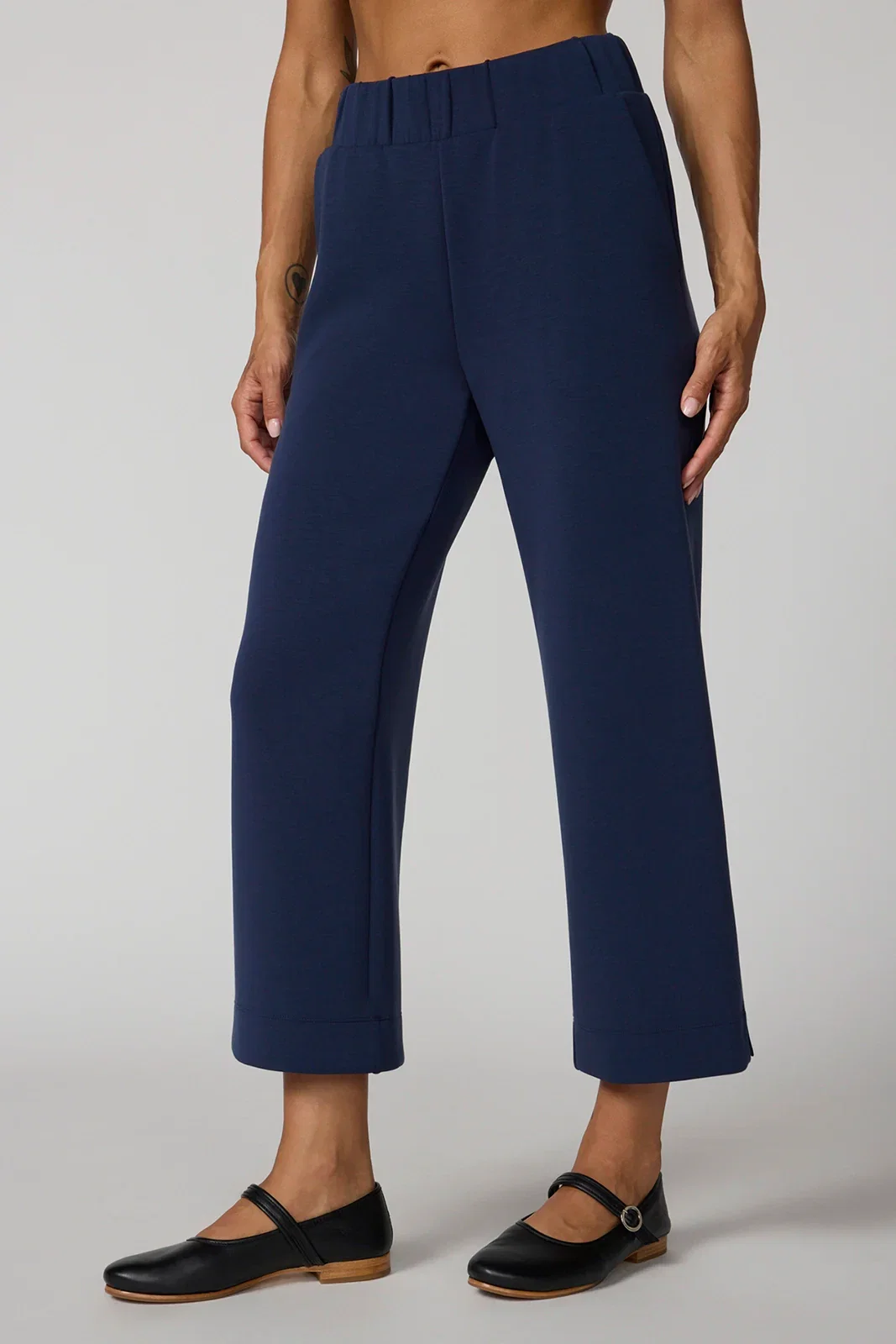 Image of Dreamweave™ Cropped Pant 25