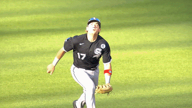An animated gif of Sam Antonacci making a diving play