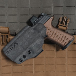 Sig Sauer P365 holstered in an Incog XS.