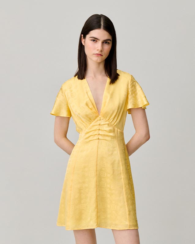 Robe longue satinée dentelle