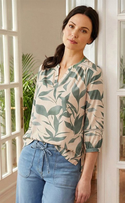 Ladies Betty & Co Lace Insert Print Blouse