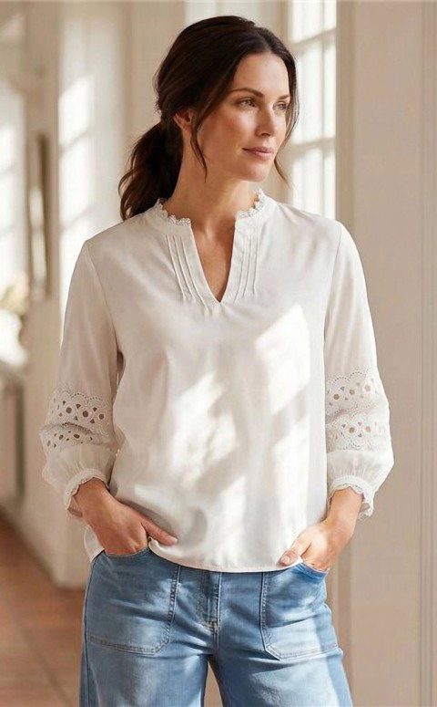 Ladies Betty & Co Scallop Edge Lace Blouse