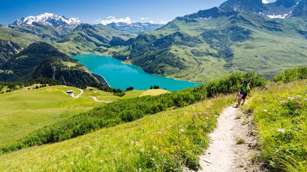 Voici cinq des plus belles randonnées en montagne dans le cadre magique des Alpes