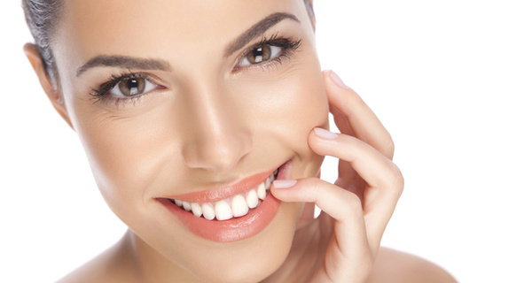 Sesión de limpieza bucal con ultrasonidos y opción a curetaje en 1 o 2 arcadas desde 9,95 € en Clínica Dental Ortocenter