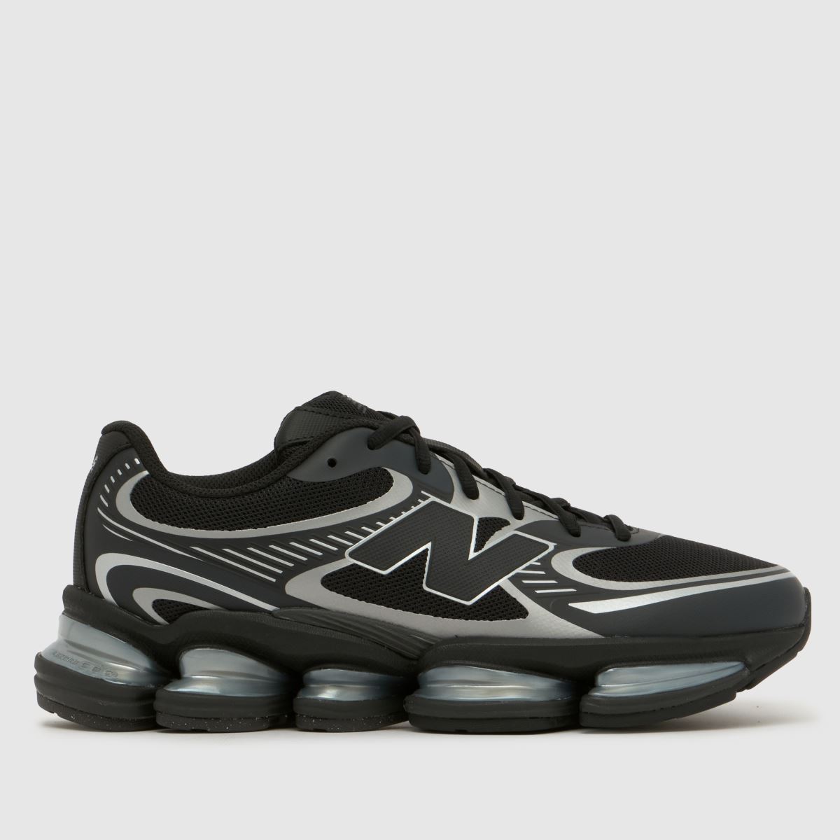 A New Balance Abzorb 2000 in Black & Silver