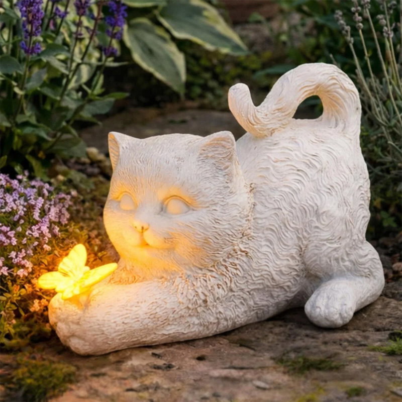 Cat memorial light