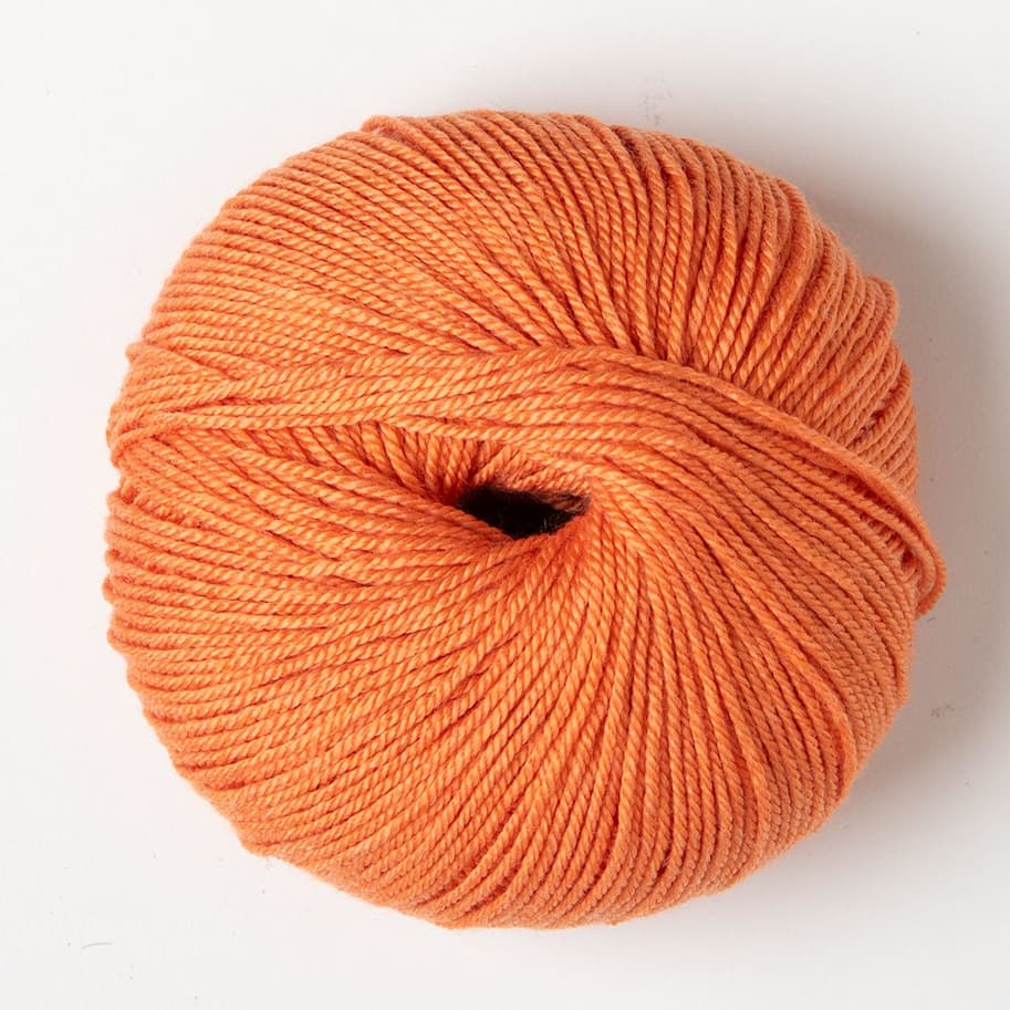  A ball of orange yarn >>